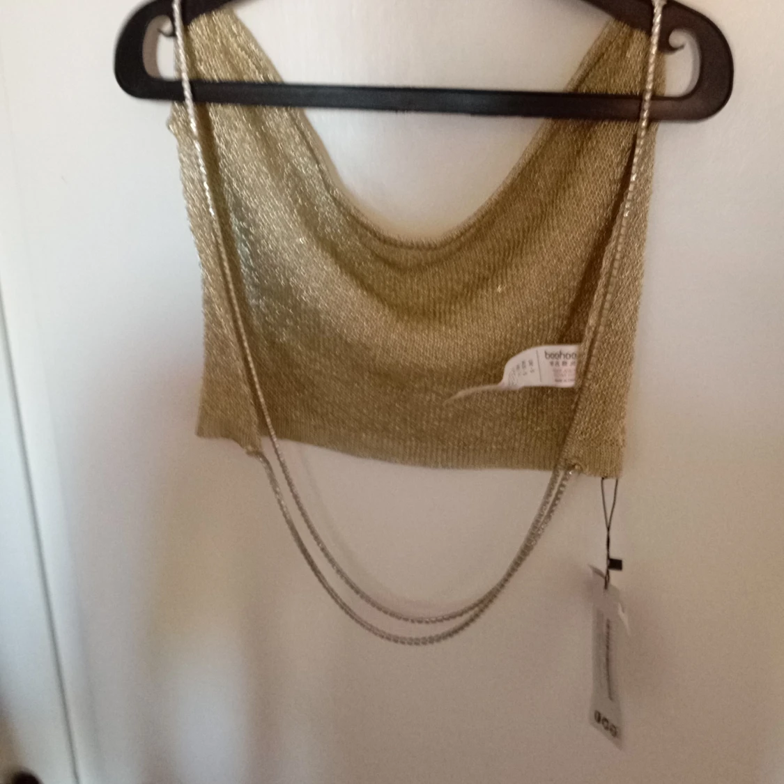 Guldig metallic topp från Boohoo - 90