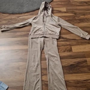 Mjukis set - Stl 164, väldigt fint skick har inte används så mycket