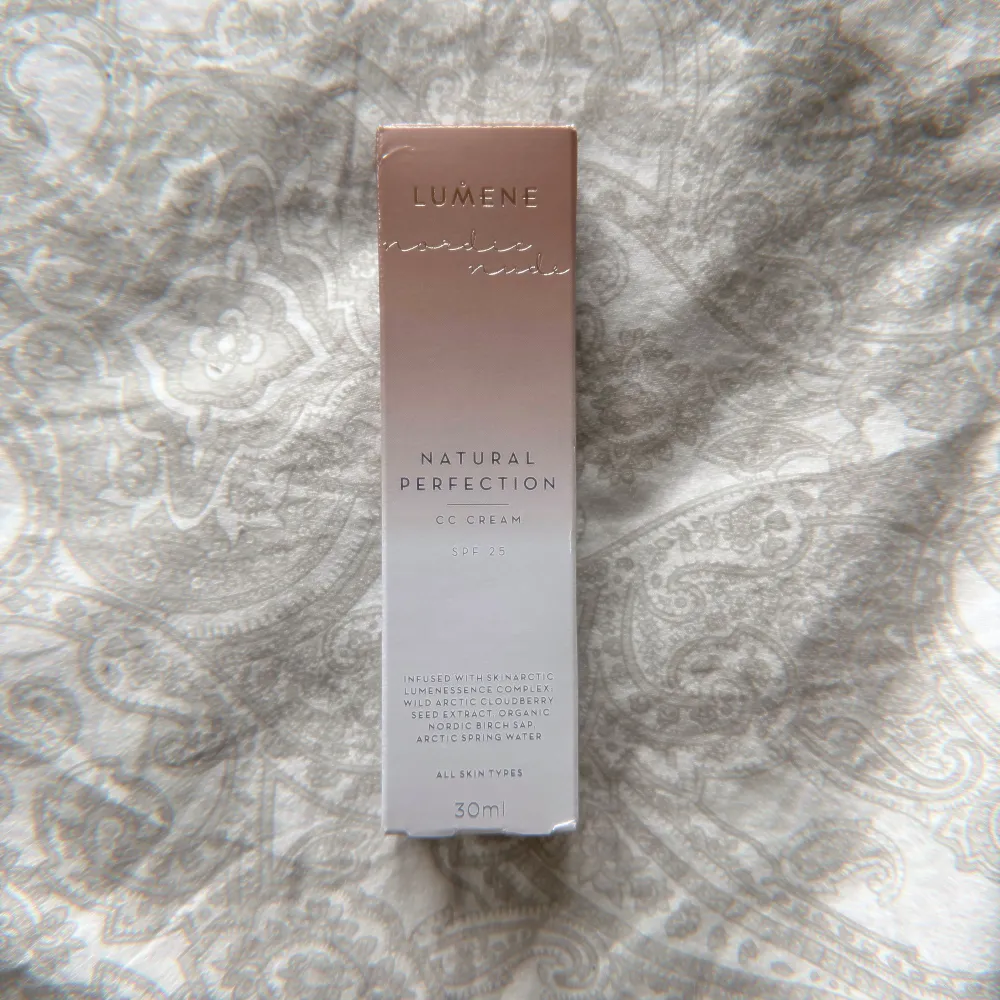 Helt ny Lumene NATURAL PERFECTION cc cream i färgen ”MEDIUM/TAN”. FÖRST TILL KVARN!. Skönhet.