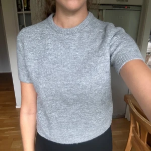 Stickad tshirt - En super skön stickad tshirt som inte kommer till användning