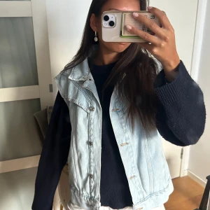 Jeansväst - Såå snygg jeansväst perfekt till hösten