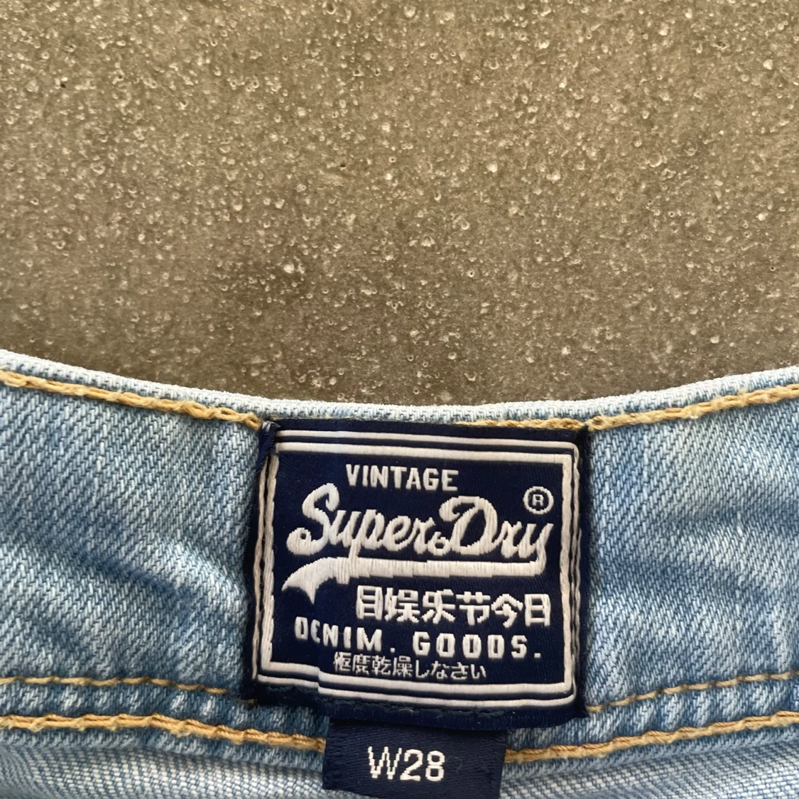 Lågmidjade jeansshorts  - 92