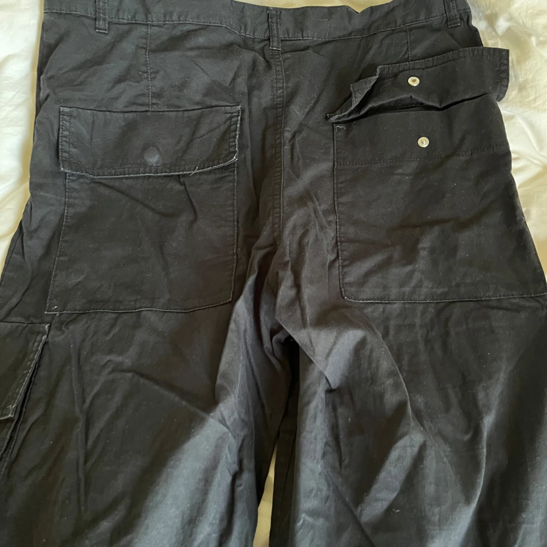 Svarta cargopants  - 92