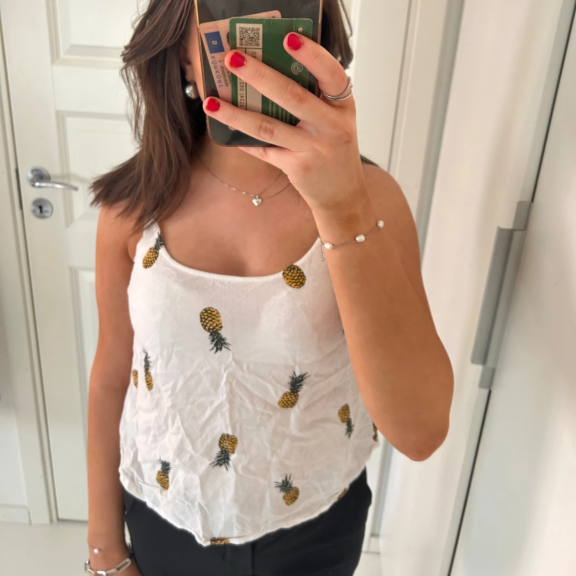 Vit linne med ananasmönster - 90