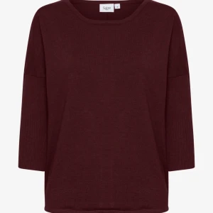 Stickad tröja - Stickad trekvartsärmad tröja i vinröd! Inga defekter och endast använd ett fåtal gånger☺️