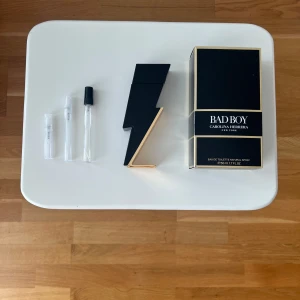 Carolina Herrera Bad Boy - Går att köpa i 3/7/10ml, skicka DM till mig för priser eller vid andra frågor!   Går även att nå på instagram = linus_amnell