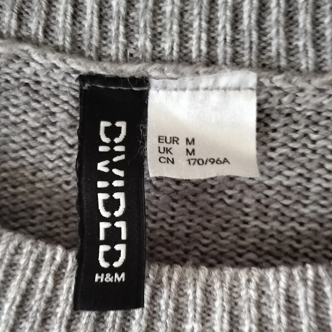 Snygg grå tunn tröja - H&M - 92