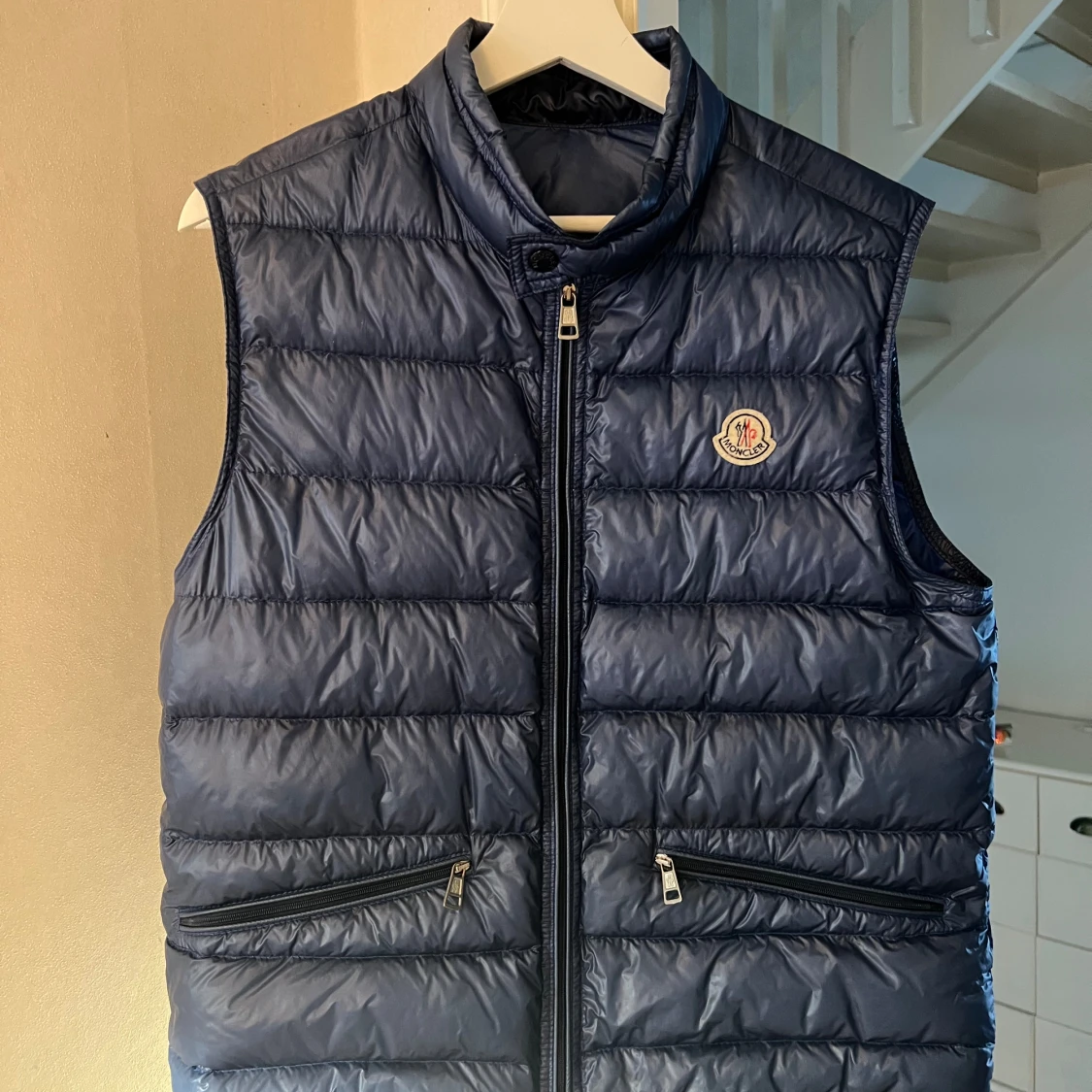 MONCLER GUI DOWN VEST BLÅ