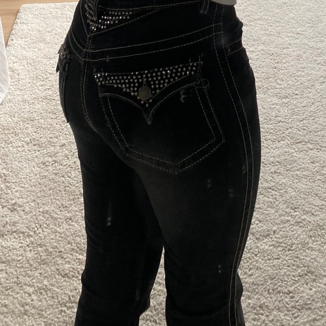 Lågmidjade utåtsvängda jeans  - 91