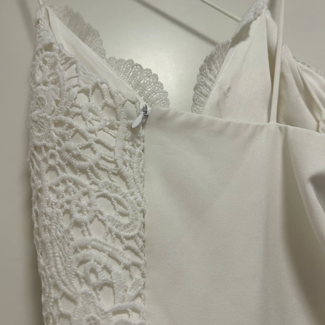 Vit klänning från Chiara Forthi - 2