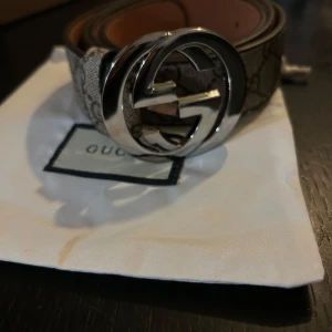 Bälte - Fick de i inbyte och de passade inte. Skriv privat och om ni vill ha fler bilder