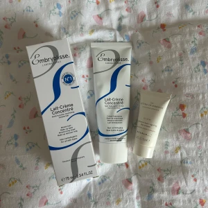 Embryolisse kräm - Säljer min Embryolissekräm som är nästan helt oanvänd. Endast testad en gång men insåg att den innehöll doft, så kunde inte fortsätta använda den! I samma paket får man även en travelsize kräm från Rituals glow serie💕