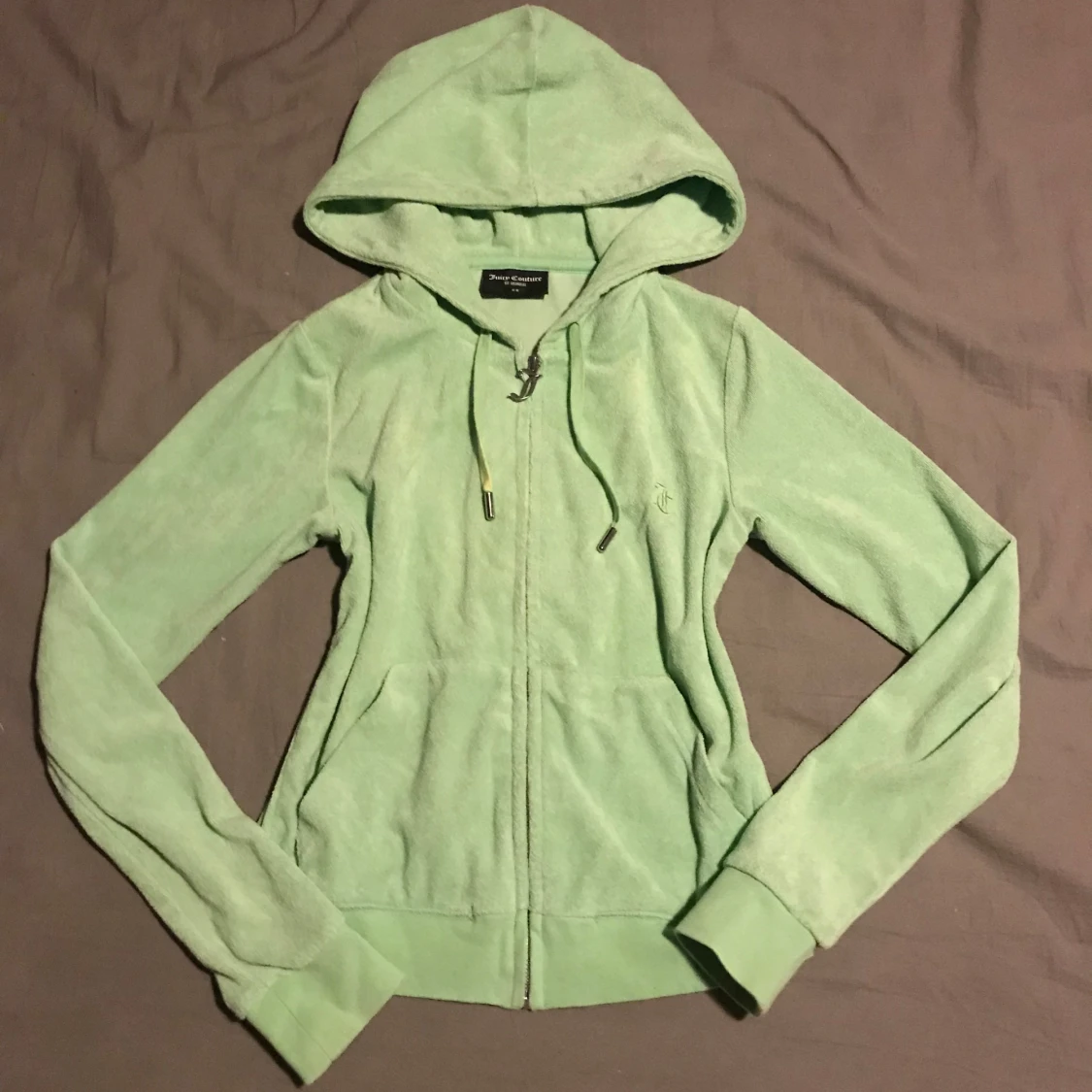 Grön mjukisbyxa och hoodie från Juicy Couture - 2