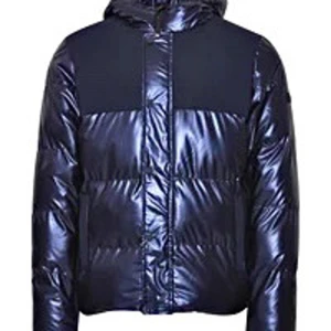 Marinblå jacka - Säljer en snygg skimrig jacka ifrån Blend i nytt skick!😊 (Unisex) Nypris:1100kr säljer för:400kr