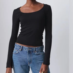 Topp - Säljer dessa 3 tröjor från Gina🩷 1 för 100 eller alla 3 för 250