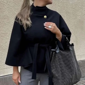 missäy poncho  - poncho från missäy, tecken på användning finns.