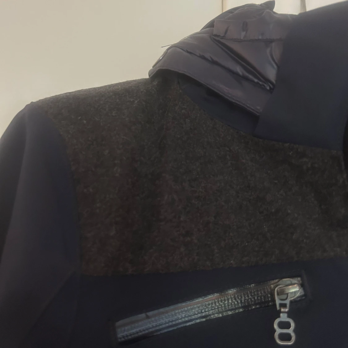 Mörkblå jacka från 8848 Altitude - 2