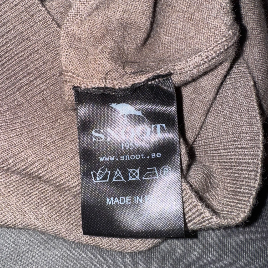 Beige tröja från Snoot - 91