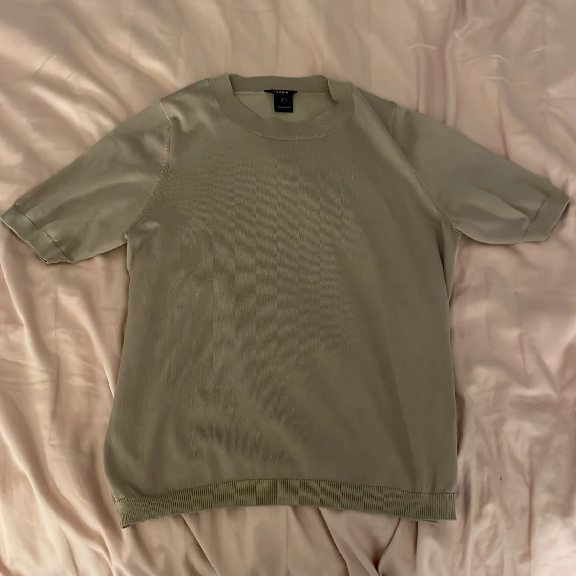 Beige kortärmad tröja från Lindex - 90