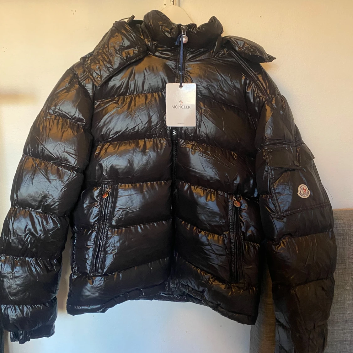 Svart dunjacka från Moncler