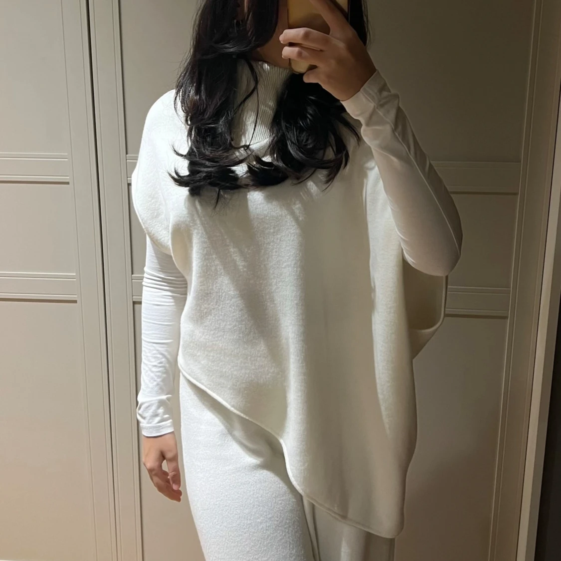 Vit asymmetrisk poncho - 90