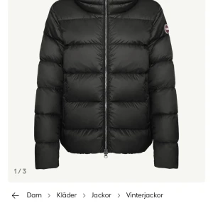 Svart colmar jacka - Säljer nu min jättesnygga colmar vinterjacka, inga defekter alls och den är som ny! nypris runt 5000kr❤️
