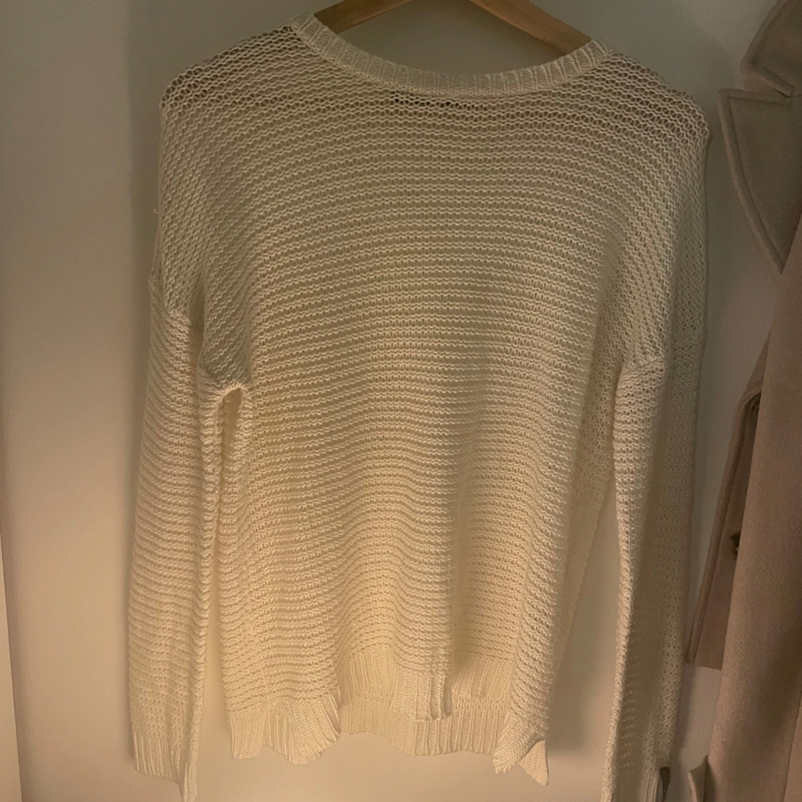 Vit stickad tröja från Soul River - 90