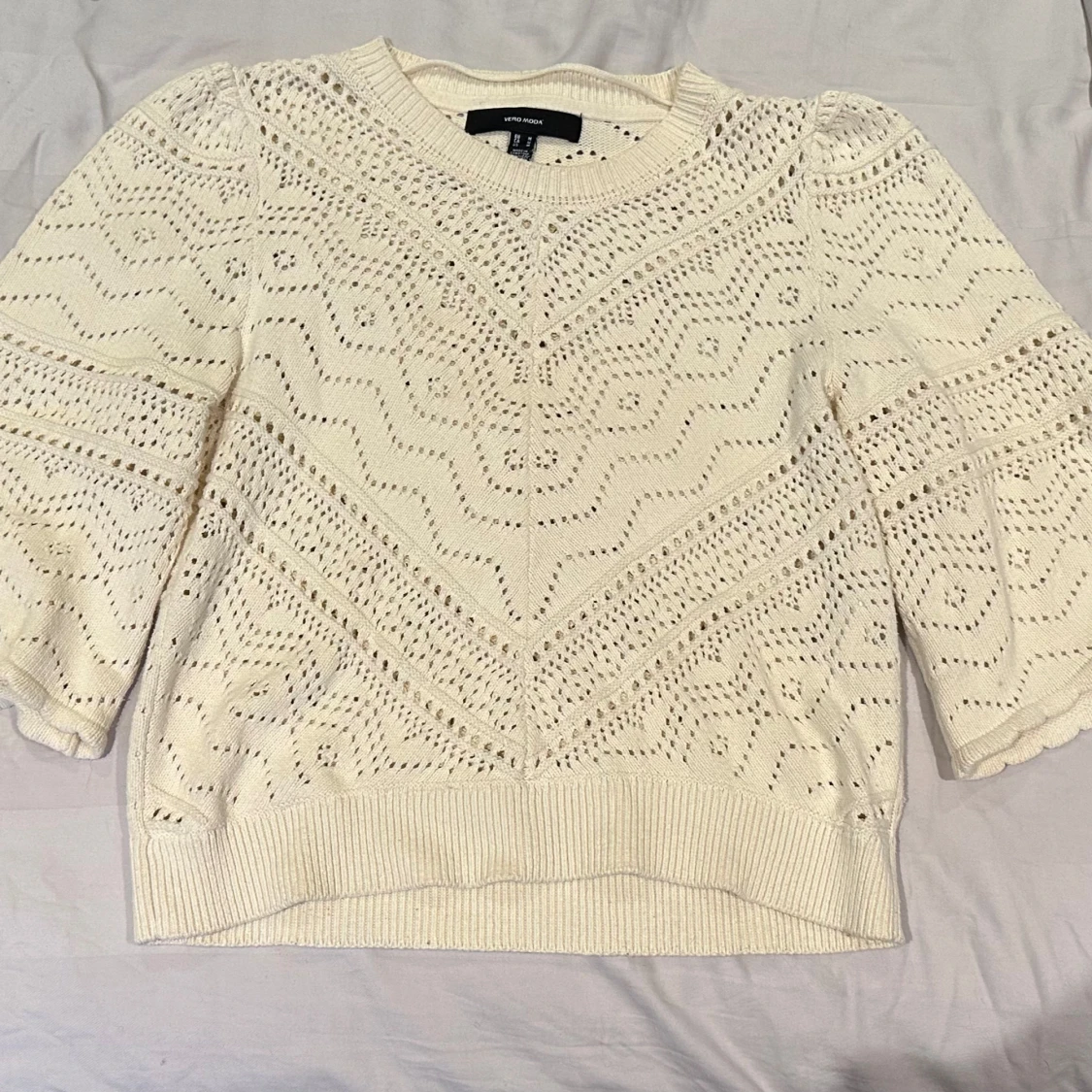 Beige stickad tröja 