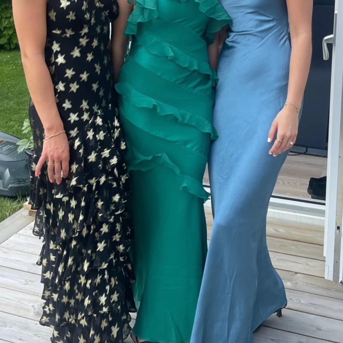 Grön långklänning med volanger - 93