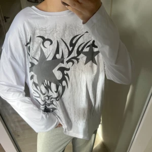 Långärmad tröja - As snygg långärmad tröja⭐️