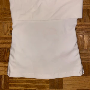 White zar top  - Too small for me 