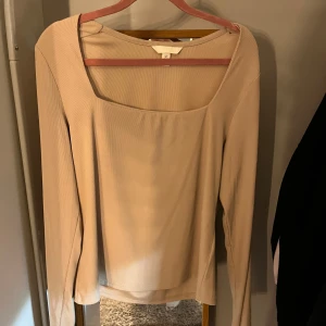 Tröja - Söt tröja som inte passar mig längre😌 