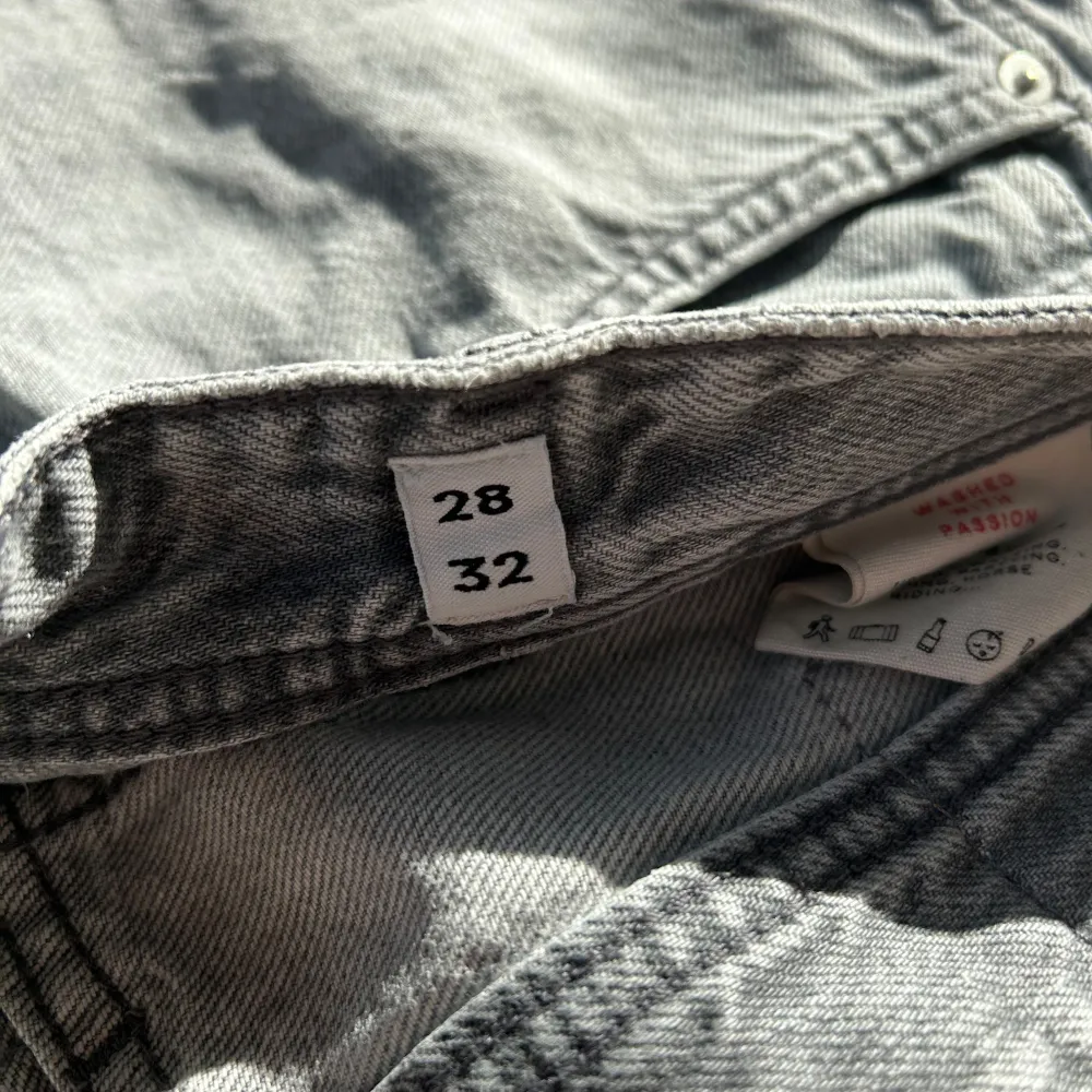 Jack &Jones jeans i toppskick för endast 250kr! Nypris 800kr. Jeans & Byxor.