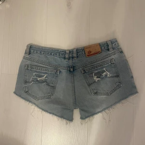 Blå jeans shorts  - Jätte fina blå jeans shorts i stolek 34 pris kan diskuteras 💘