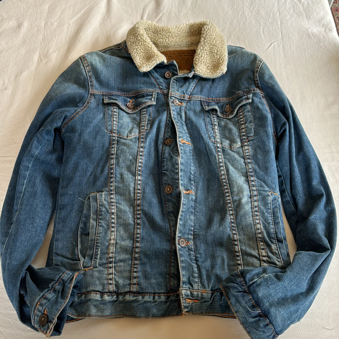 Jeansjacka med päls - Zara - Storlek S/M