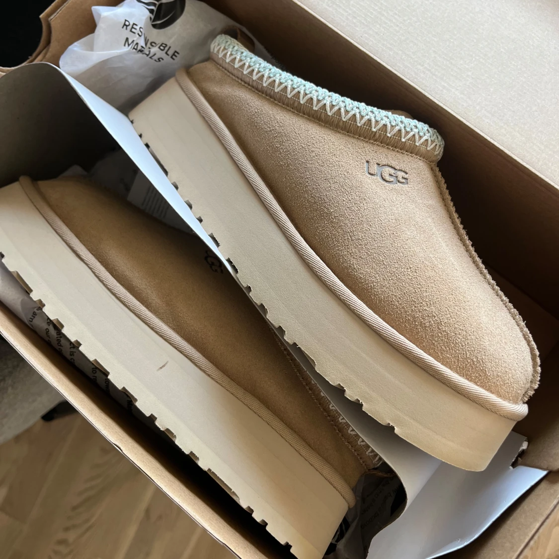 Uggs tazz sand