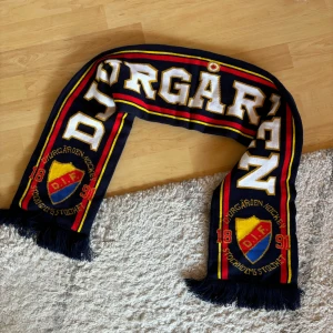 DIF halsduk - Djurgården halsduk 💛❤️💙