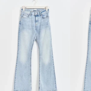 Low waisted bootcut jeans  - Helt oanvända Low waisted bootcut jeans🩵storlek 34 från Gina tricot