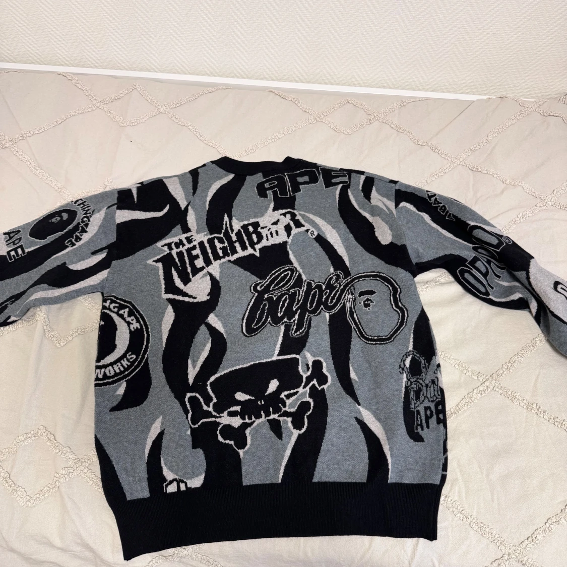 Bathing ape sweatshirt - 90