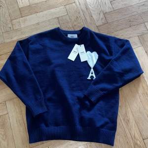 Ami Paris sweatshirt knit. Kan prata om priset och kvittot finns