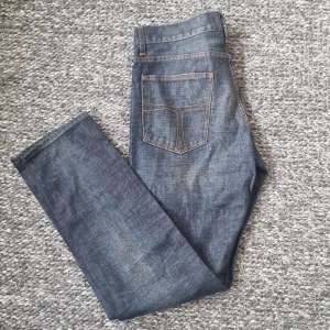 Tiger of sweden jeans - Säljer nu dessa feta tos jeansen med snygg wash och mindre rivningar, skriv vid funderingar!