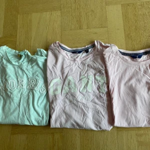 T-shirt - 3 t-shirts från Morris och gant💕fint skick men behöver strykas