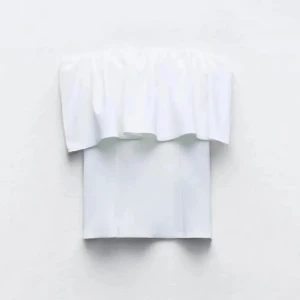 Zara topp/blus - Topp från zara som är helt slutsåld och aldrig använd🤍