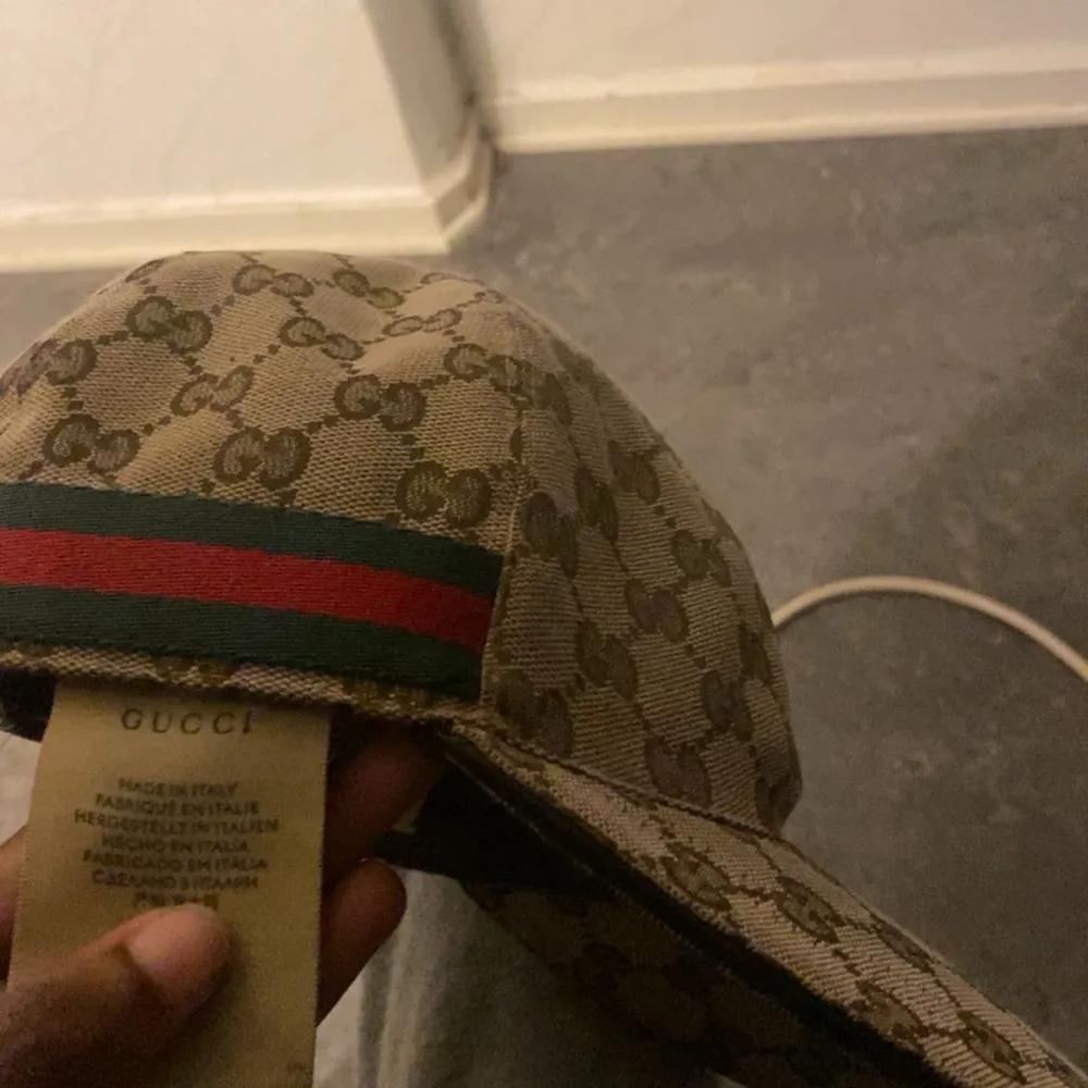 Äkta Gucci keps (Bäsh) jätte bra skick. Övrigt.