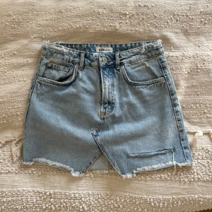 Jeans kjol - Denim kjol från zara.