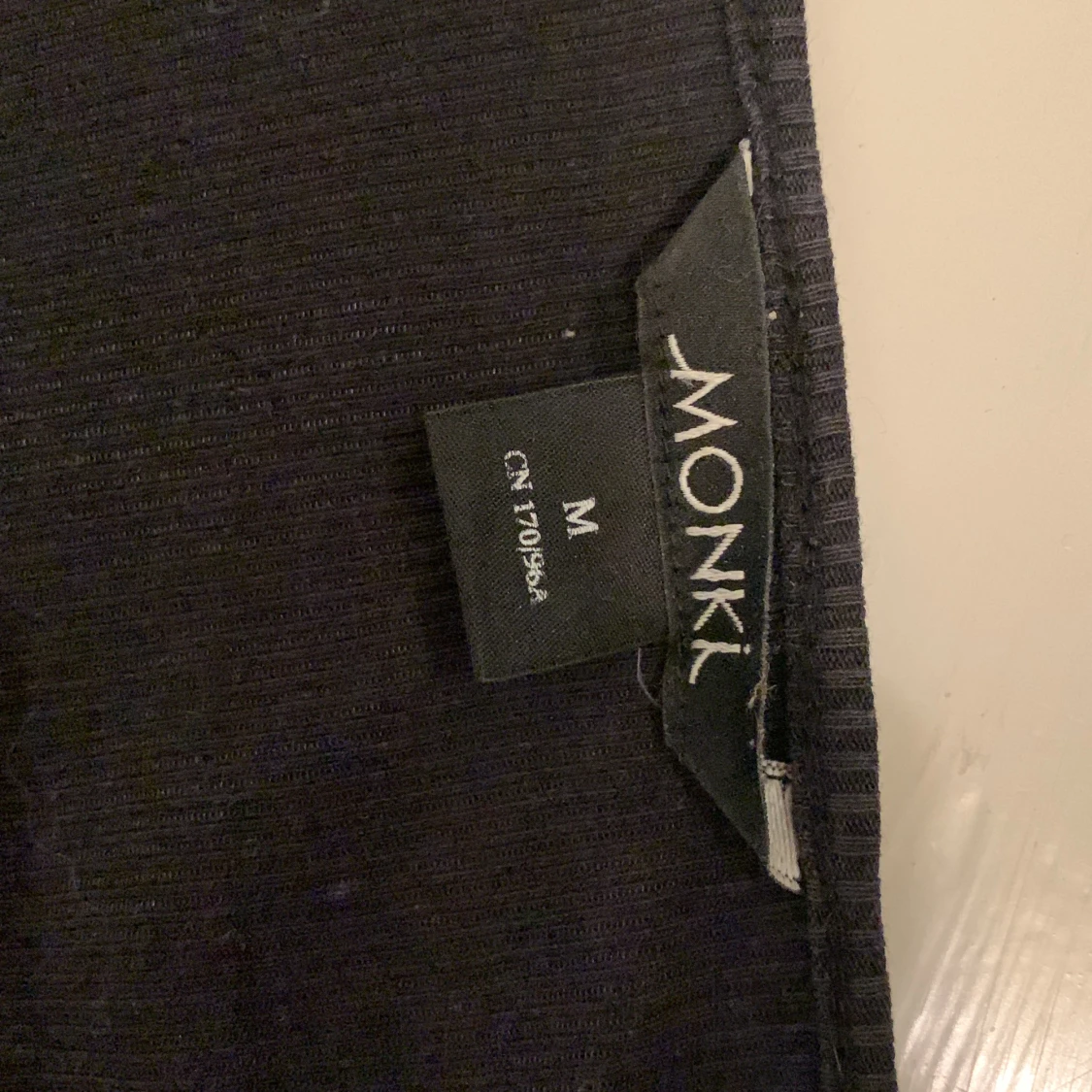 Svart långärmad tröja från Monki - 91