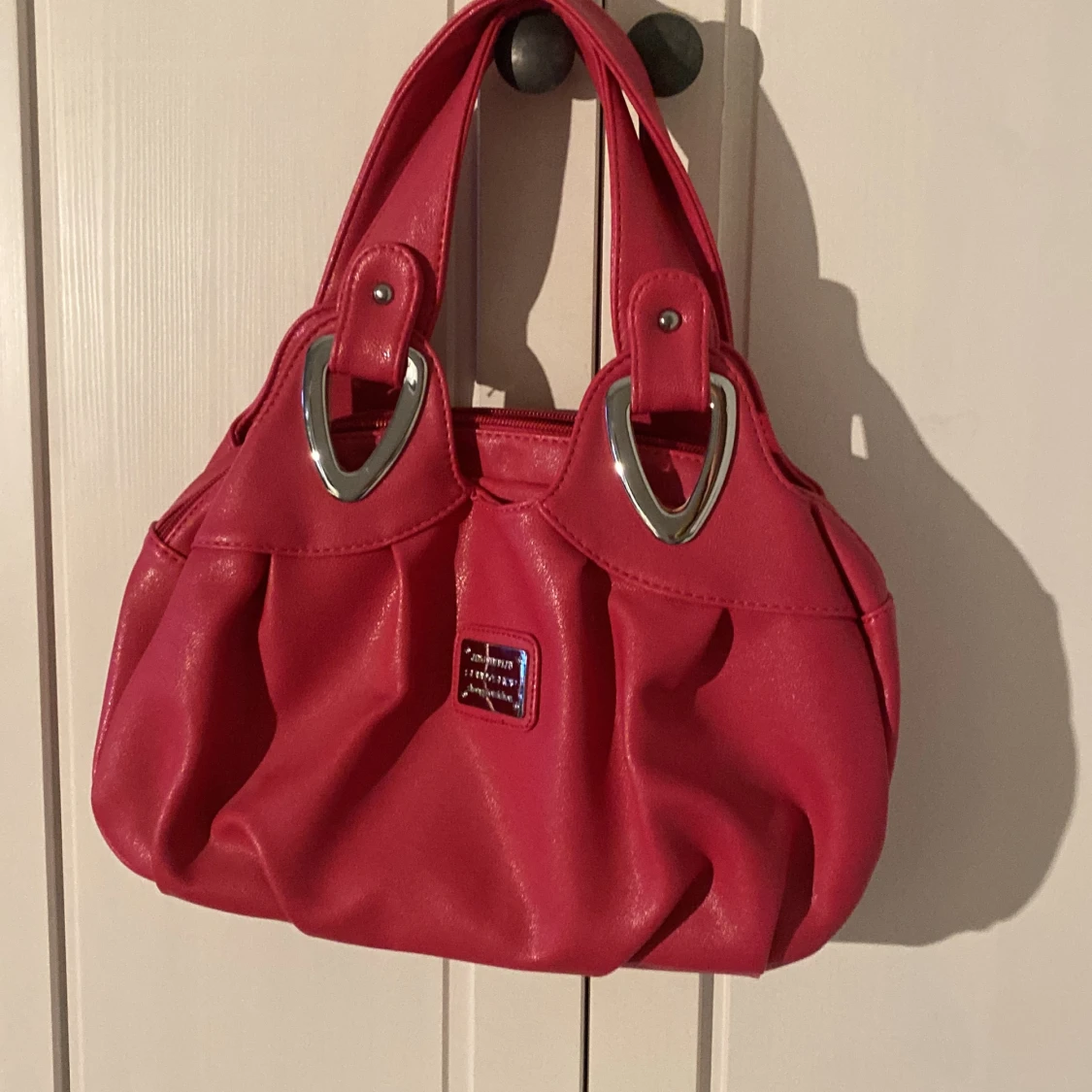 Röd handväska från Sunnyshop