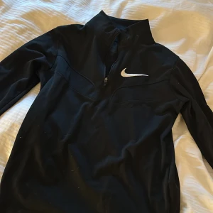 Tränings tröja - Knappt använd och bra skick 