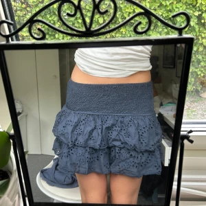Såå söt  - Super söt med shorts under, knappt använd 