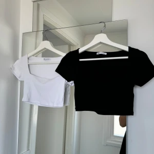 Svart och vita tröjor från Zara - Svart och vit tröja från Zara i Storlek M💞